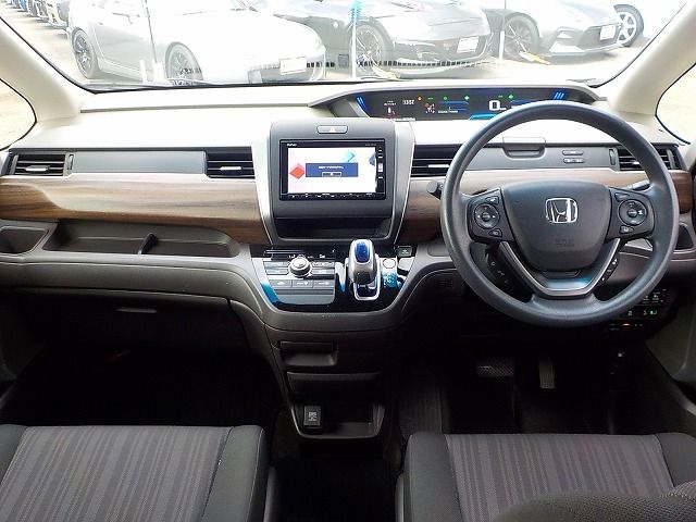 HONDA FREED HYBRID 2018