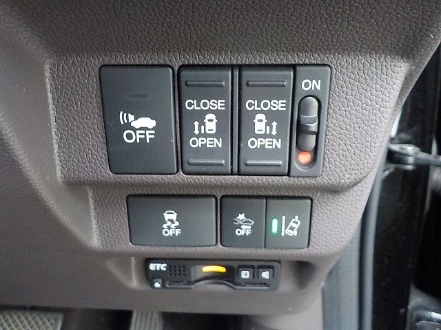 HONDA FREED HYBRID 2018