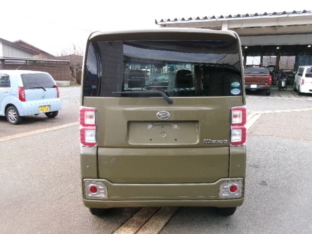 DAIHATSU WAKE 4WD 2016