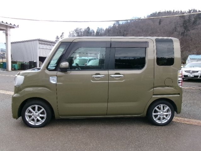 DAIHATSU WAKE 4WD 2016