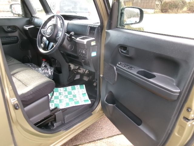 DAIHATSU WAKE 4WD 2016