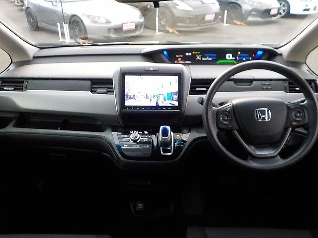 HONDA FREED plus HYBRID 2017