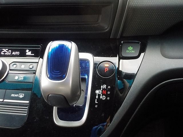 HONDA FREED plus HYBRID 2017