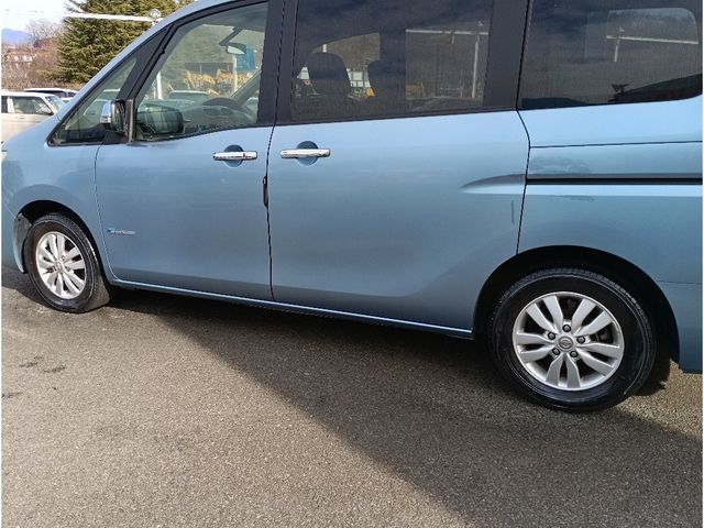 NISSAN SERENA  S-HYBRID 2013