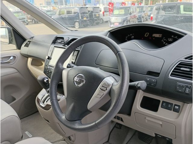 NISSAN SERENA  S-HYBRID 2013