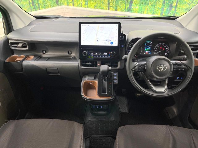 TOYOTA SIENTA HYBRID 2025