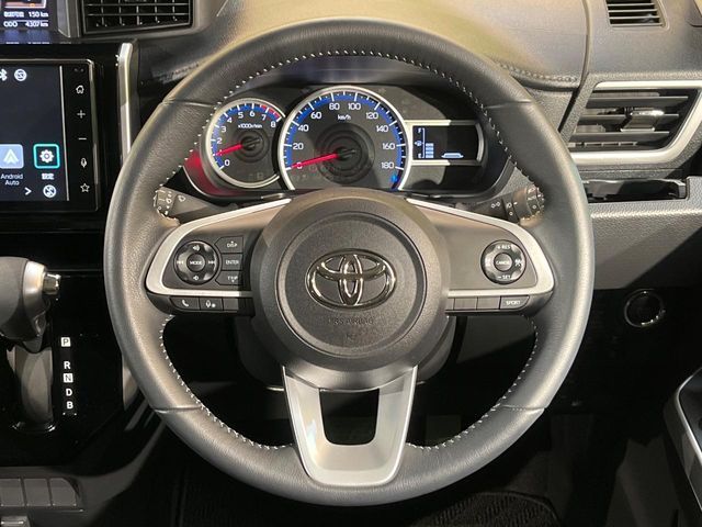 TOYOTA ROOMY 2020