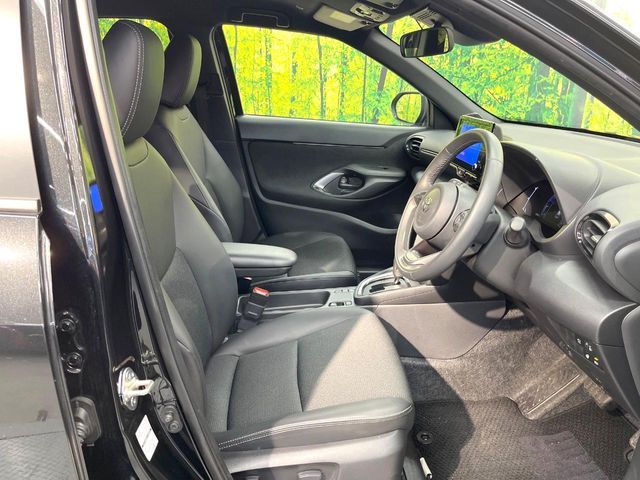 TOYOTA YARIS CROSS 2025