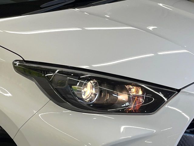 TOYOTA YARIS HYBRID 2020