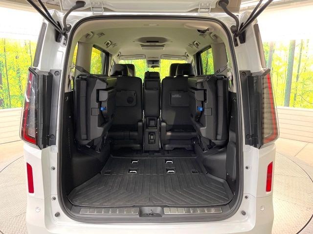 NISSAN SERENA  WG 2024