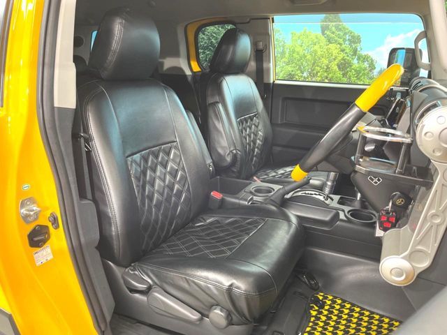 TOYOTA FJ CRUISER 4WD 2011