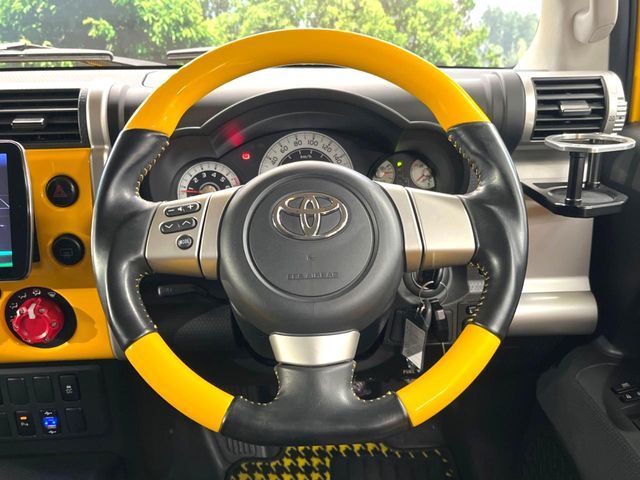 TOYOTA FJ CRUISER 4WD 2011