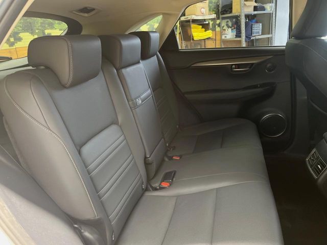 TOYOTA LEXUS NX300h 2021