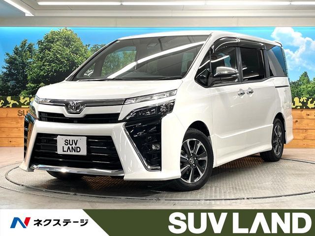 TOYOTA VOXY 2021