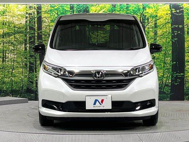 HONDA FREED HYBRID 2022