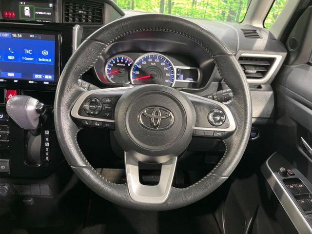 TOYOTA ROOMY 2020