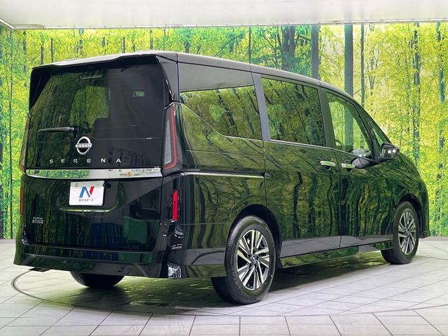 NISSAN SERENA  WG 2025