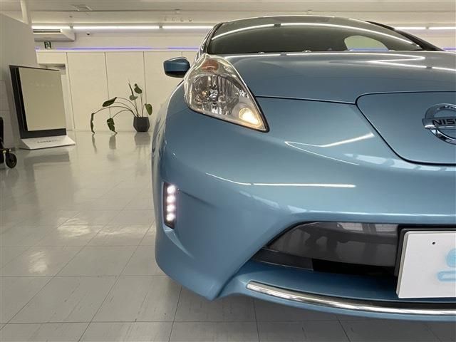 NISSAN LEAF 2017