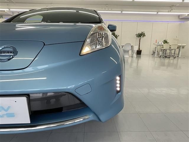 NISSAN LEAF 2017