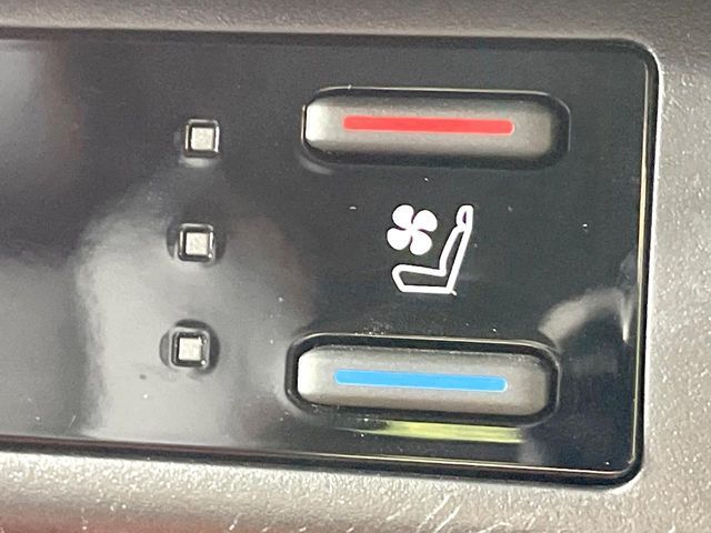 TOYOTA RAV4 HYBRID 4WD 2022