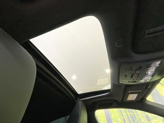 TOYOTA LEXUS IS300h 2022