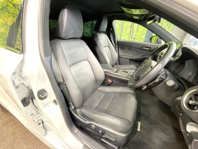 TOYOTA LEXUS IS300h 2022