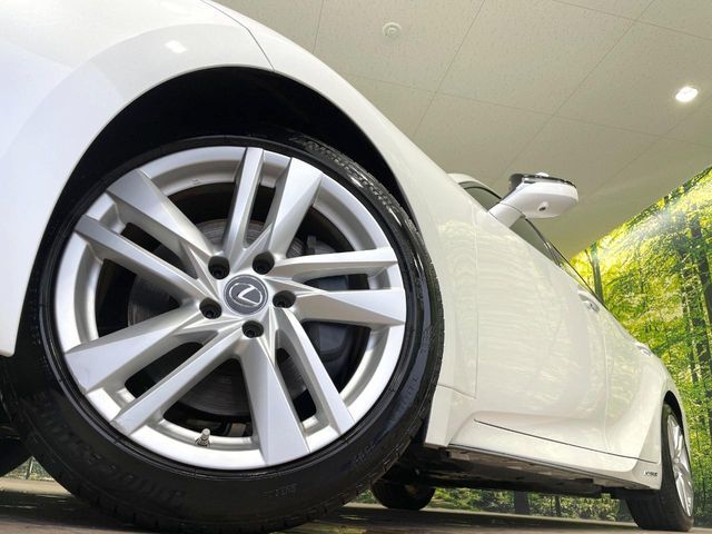 TOYOTA LEXUS IS300h 2022