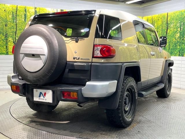 TOYOTA FJ CRUISER 4WD 2014