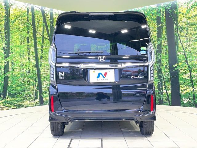 HONDA N BOX CUSTOM 2018