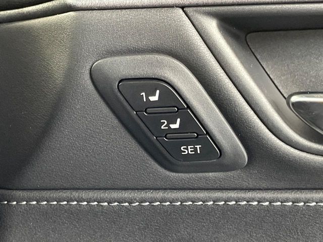 TOYOTA HARRIER 2WD 2023