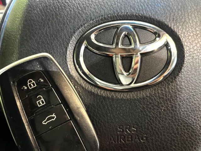 TOYOTA CAMRY HYBRID 2018