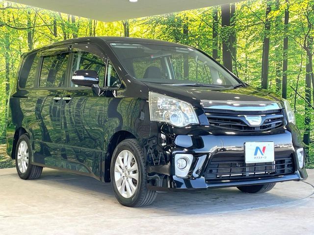 TOYOTA NOAH 2011