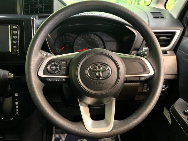 TOYOTA ROOMY 2023