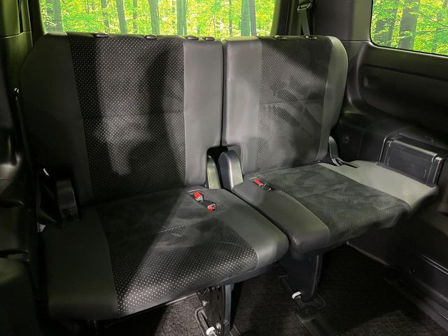 TOYOTA VOXY 4WD 2021