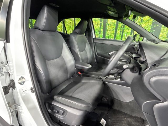 TOYOTA YARIS CROSS HYBRID 2025