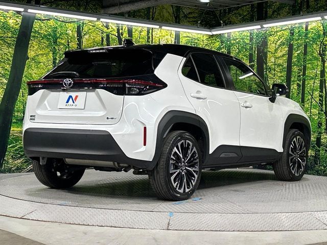 TOYOTA YARIS CROSS HYBRID 2025