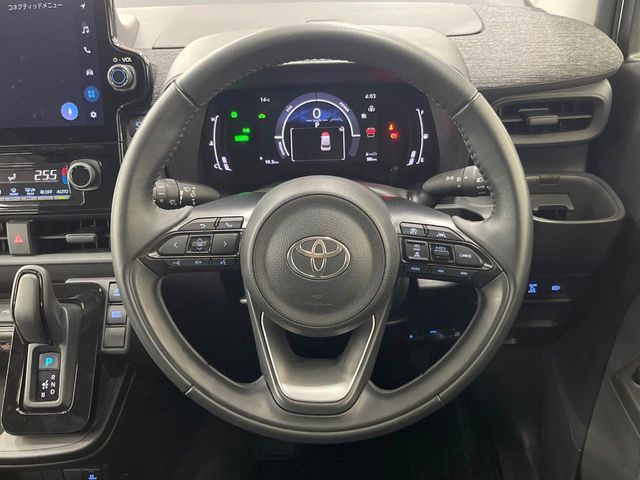 TOYOTA SIENTA HYBRID 2023