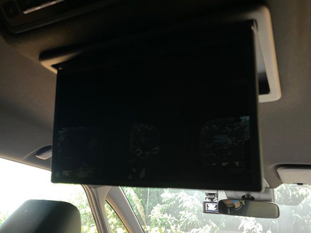 TOYOTA VOXY HYBRID 2024