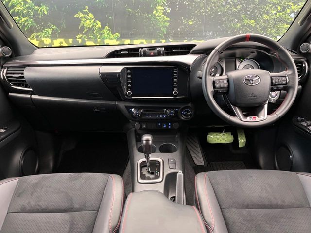 TOYOTA HILUX 4WD 2024