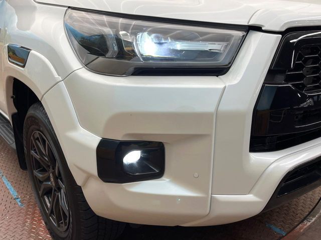 TOYOTA HILUX 4WD 2024