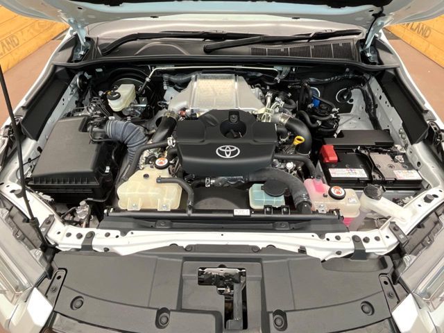TOYOTA HILUX 4WD 2024