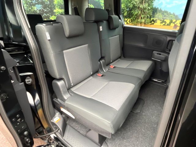 TOYOTA SIENTA HYBRID 2025