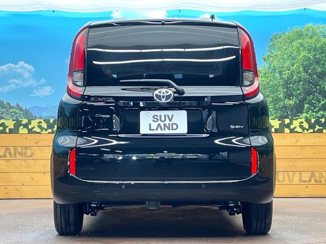 TOYOTA SIENTA HYBRID 2025