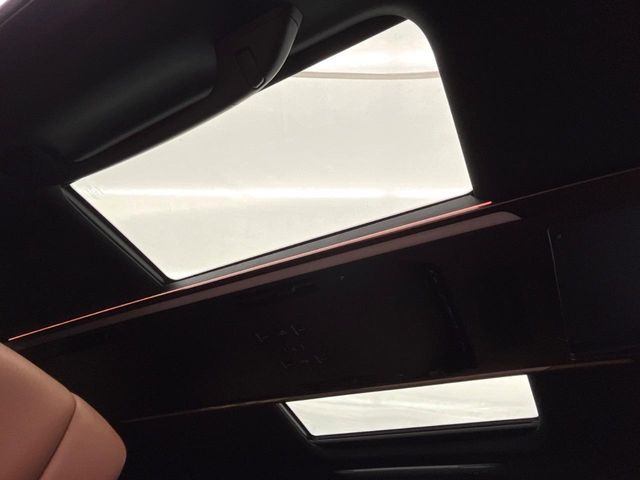 TOYOTA VELLFIRE  HYBRID 2025