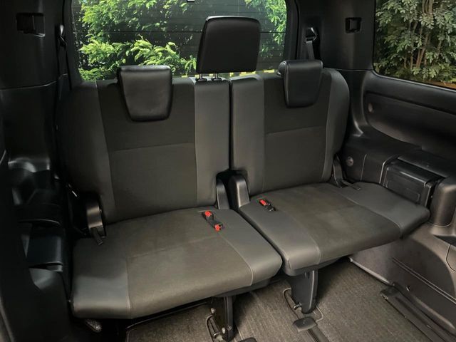 TOYOTA NOAH HYBRID 2019