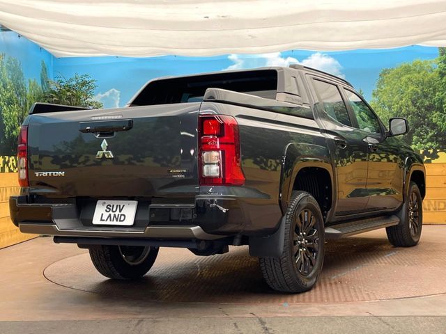 MITSUBISHI TRITON 2024