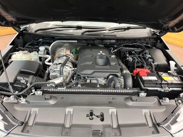 MITSUBISHI TRITON 2024