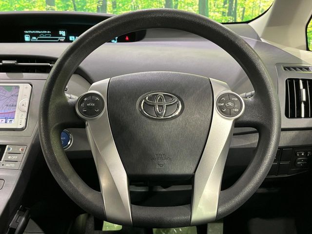 TOYOTA PRIUS 2013