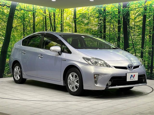 TOYOTA PRIUS 2013