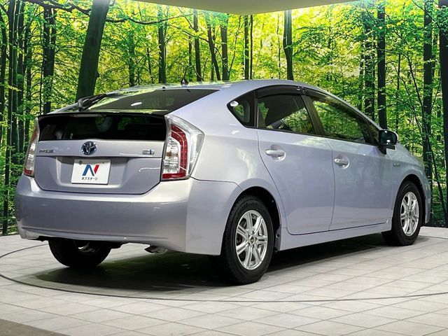 TOYOTA PRIUS 2013